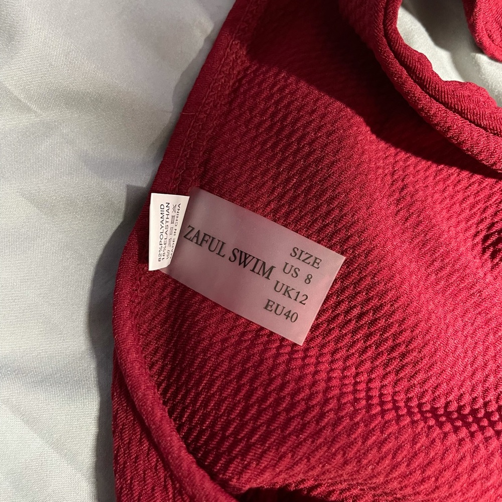 ZAFUL SWIM BURGUNDY BOTTOMS SIZE 8.